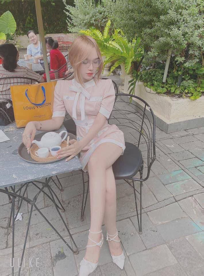 Sex hậu môn con đĩ nhỏ